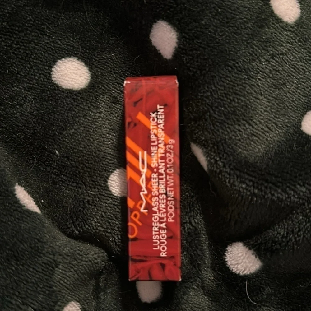 MAC Lustreglass Lipstick in Chili Popper
